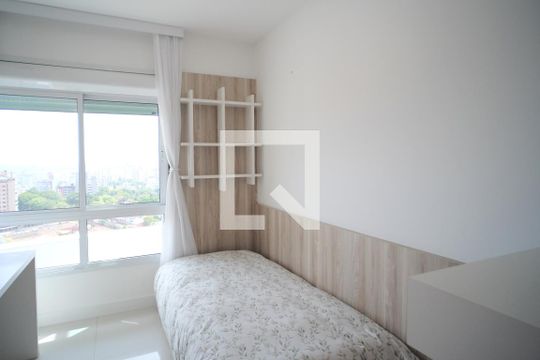 Quarto de apartamento à venda com 2 quartos, 75m² em Três Figueiras, Porto Alegre
