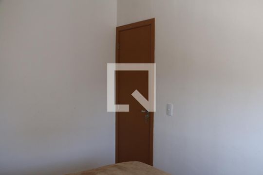 Quarto de apartamento para alugar com 2 quartos, 47m² em Ouro Verde, Nova Iguaçu