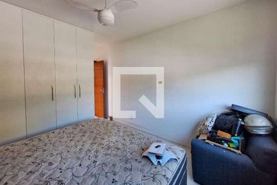 Suíte 3 de casa à venda com 3 quartos, 300m² em Piratininga, Niterói