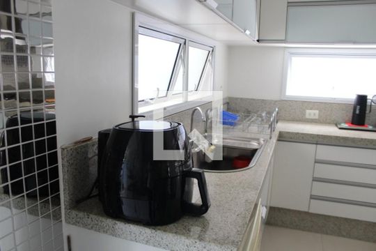Cozinha de casa à venda com 3 quartos, 330m² em Brooklin Paulista, São Paulo