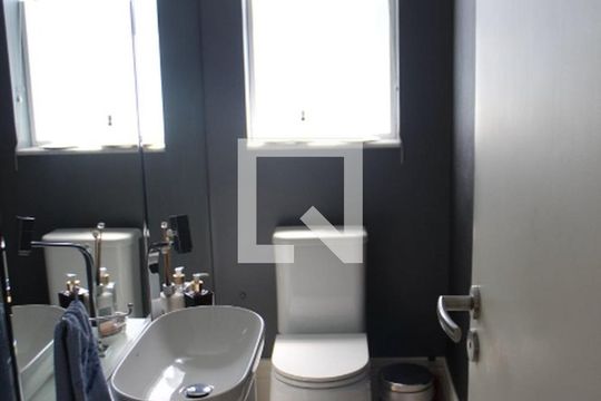 Lavabo de casa à venda com 3 quartos, 330m² em Brooklin Paulista, São Paulo