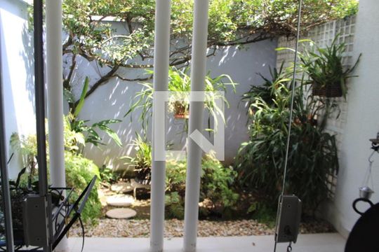 Jardim de casa à venda com 3 quartos, 330m² em Brooklin Paulista, São Paulo