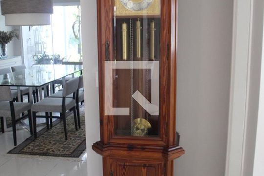 Sala de casa à venda com 3 quartos, 330m² em Brooklin Paulista, São Paulo