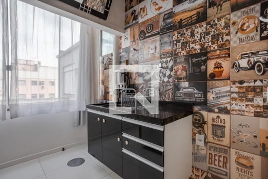 Cozinha de apartamento para alugar com 1 quarto, 78m² em Jardim São Pedro, Porto Alegre