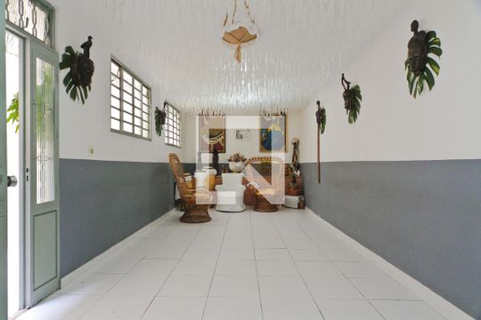 Salão de casa à venda com 2 quartos, 250m² em Santa Teresinha, São Paulo