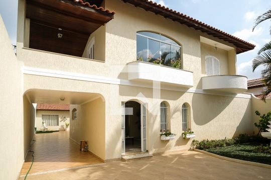 Garagem de casa à venda com 5 quartos, 400m² em Jardim São Caetano, São Caetano do Sul