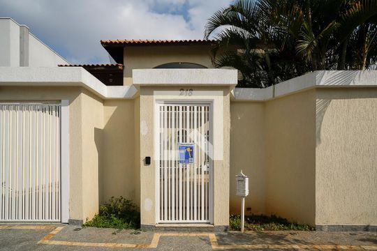Fachada de casa à venda com 5 quartos, 400m² em Jardim São Caetano, São Caetano do Sul