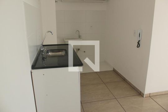 Sala/Cozinha/Área de Serviço de apartamento para alugar com 2 quartos, 33m² em Jardim Prudência, São Paulo