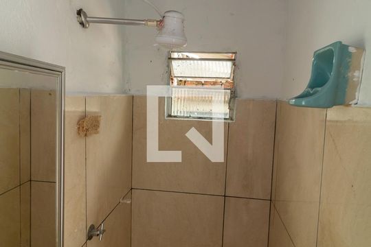 Banheiro de casa à venda com 1 quarto, 70m² em Jardim Maringa, São Paulo