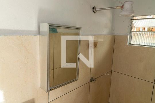 Banheiro de casa à venda com 1 quarto, 70m² em Jardim Maringa, São Paulo
