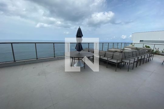 Área comum de kitnet/studio para alugar com 0 quarto, 30m² em Ondina, Salvador