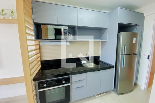 Cozinha de kitnet/studio para alugar com 0 quarto, 30m² em Ondina, Salvador