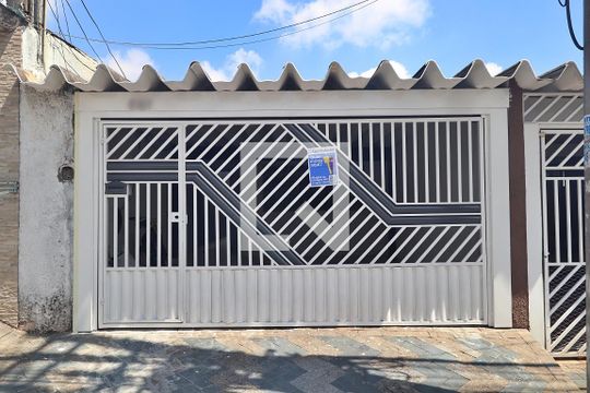 Fachada de casa para alugar com 4 quartos, 210m² em Jardim das Maravilhas, Santo André