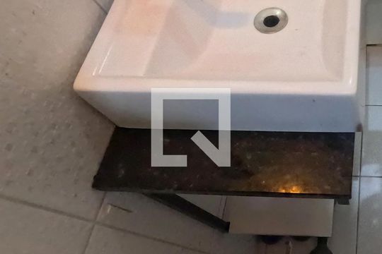 Lavabo de apartamento para alugar com 3 quartos, 148m² em José Menino, Santos