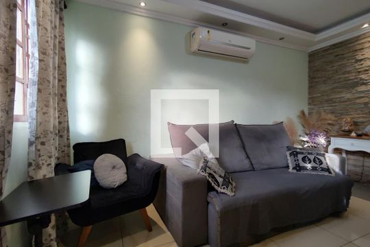 Sala de casa de condomínio à venda com 2 quartos, 104m² em Freguesia (jacarepaguá), Rio de Janeiro