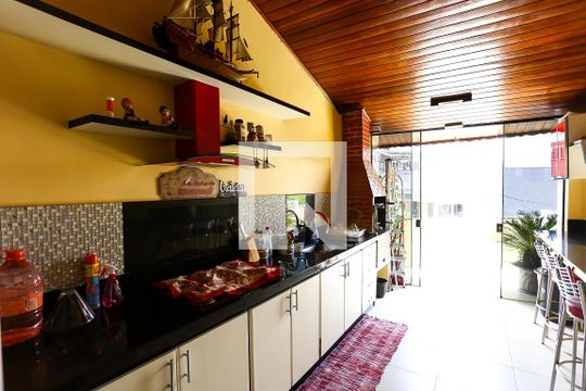 Área comum - Churrasqueira de casa à venda com 4 quartos, 200m² em Parque Pinheiros, Taboão da Serra
