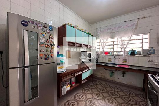 Cozinha de casa à venda com 5 quartos, 250m² em Vila Cordeiro, São Paulo