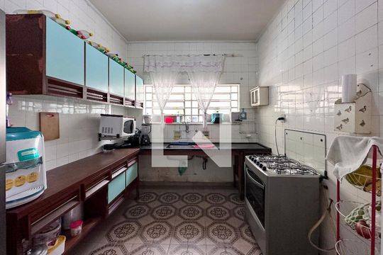 Cozinha de casa à venda com 5 quartos, 250m² em Vila Cordeiro, São Paulo