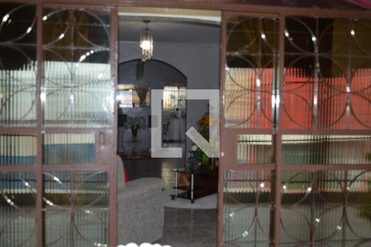 Sala 1 de casa à venda com 6 quartos, 360m² em Linda Vista, Contagem