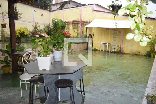 Quintal de casa à venda com 6 quartos, 360m² em Linda Vista, Contagem