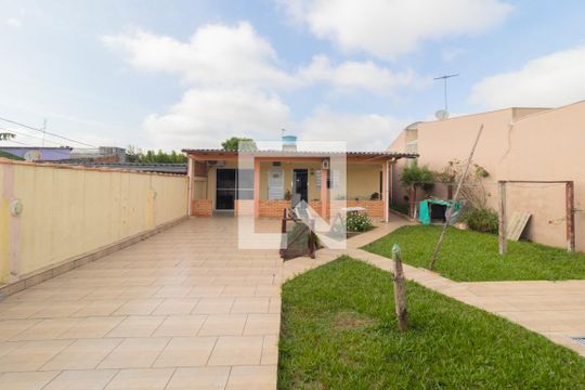 Quintal de casa à venda com 4 quartos, 277m² em Niterói, Canoas