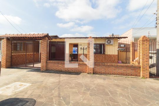 Fachada de casa à venda com 4 quartos, 277m² em Niterói, Canoas