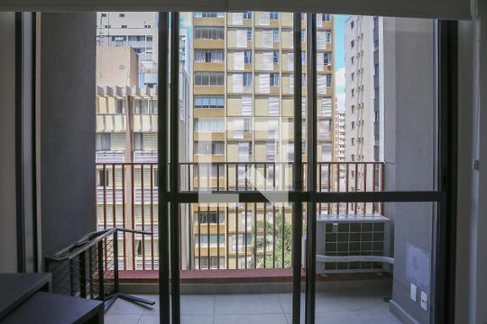 Sacada de kitnet/studio para alugar com 1 quarto, 26m² em Perdizes, São Paulo