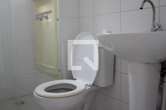 Banheiro de apartamento à venda com 2 quartos, 49m² em Quarta Parada, São Paulo