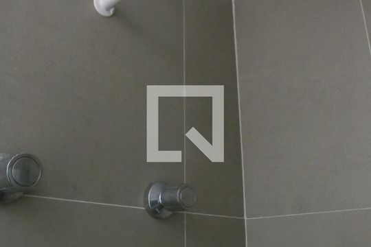 Banheiro de kitnet/studio à venda com 1 quarto, 31m² em Bom Retiro, São Paulo
