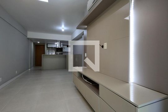 Sala de apartamento à venda com 3 quartos, 107m² em Freguesia , Rio de Janeiro