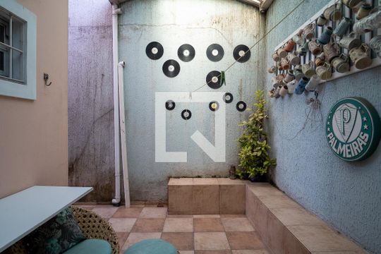 Quintal de casa à venda com 3 quartos, 265m² em Vila Brasilina, São Paulo