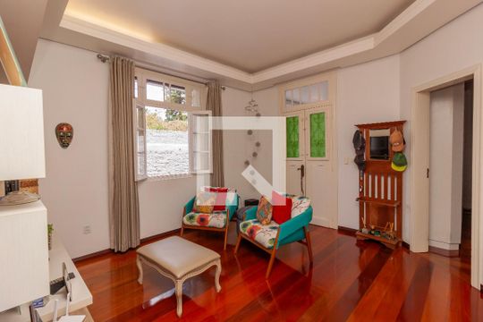 Sala 1 de casa para alugar com 5 quartos, 328m² em Hamburgo Velho, Novo Hamburgo
