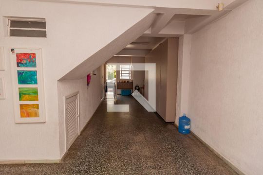 Garagem de casa para alugar com 5 quartos, 328m² em Hamburgo Velho, Novo Hamburgo