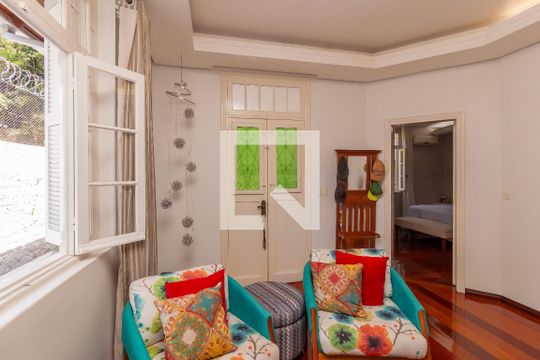 Sala 1 de casa para alugar com 5 quartos, 328m² em Hamburgo Velho, Novo Hamburgo