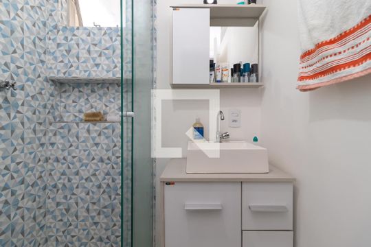 Banheiro 2 de apartamento para alugar com 2 quartos, 65m² em Vila Celeste, São Paulo