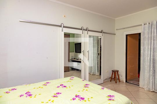 Casa 1 - quarto 1 suíte  de casa à venda com 4 quartos, 250m² em Conceição, Diadema