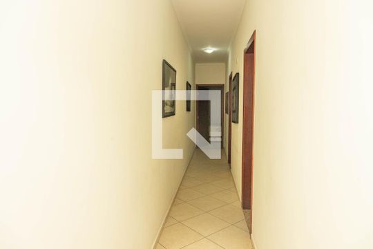 Casa 1 - corredor  de casa à venda com 4 quartos, 250m² em Conceição, Diadema