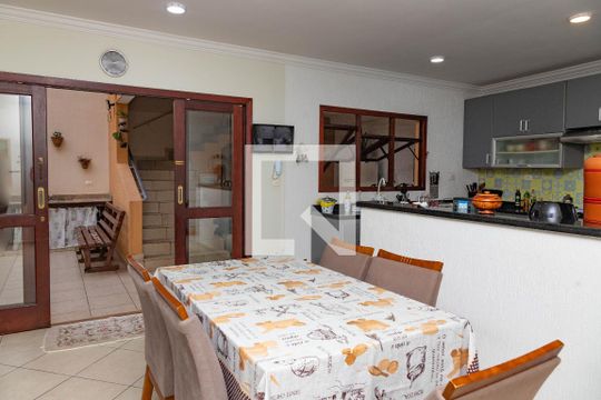 Casa 1 - sala  de casa à venda com 4 quartos, 250m² em Conceição, Diadema