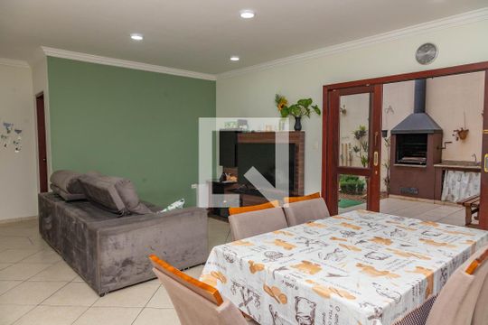 Casa 1 - sala  de casa à venda com 4 quartos, 250m² em Conceição, Diadema