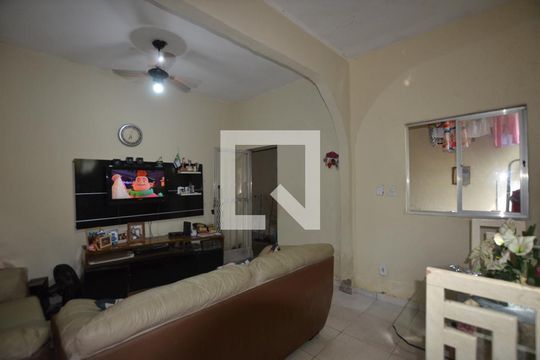 Sala de casa para alugar com 1 quarto, 50m² em Irajá, Rio de Janeiro