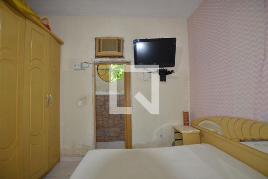  Quarto  de casa para alugar com 1 quarto, 50m² em Irajá, Rio de Janeiro