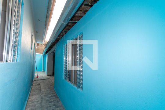 Área externa de casa à venda com 3 quartos, 136m² em Jardim Rizzo, Guarulhos