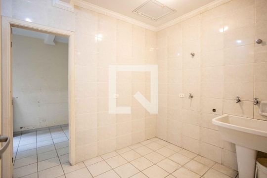 Área de Serviço de casa à venda com 5 quartos, 250m² em Conceição, Diadema