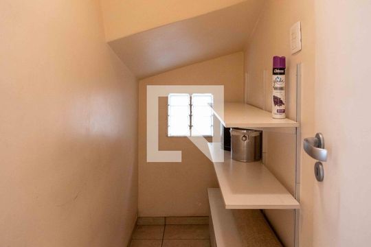 Área comum de casa à venda com 5 quartos, 250m² em Conceição, Diadema