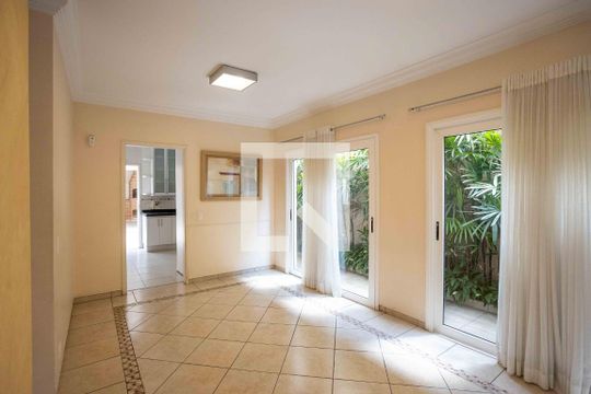 Sala de Jantar de casa à venda com 5 quartos, 250m² em Conceição, Diadema