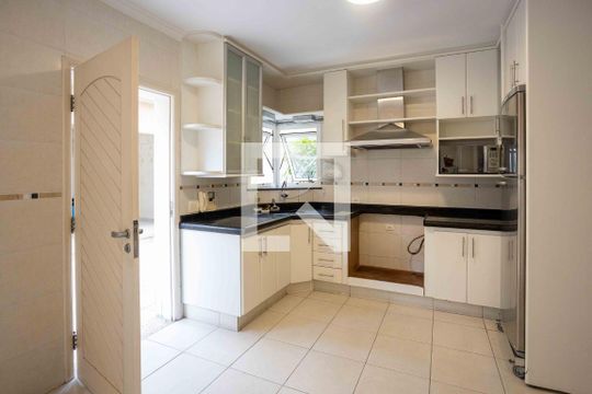 Cozinha de casa à venda com 5 quartos, 250m² em Conceição, Diadema
