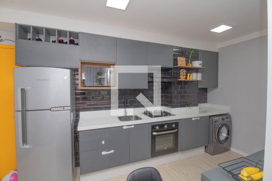 Cozinha de apartamento à venda com 2 quartos, 40m² em Sítio da Figueira, São Paulo