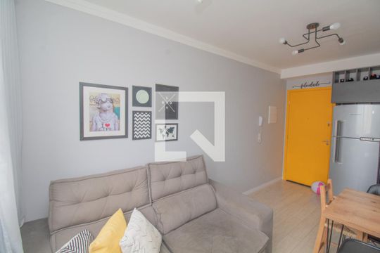 Apartamento à venda com 2 quartos, 40m² em Sítio da Figueira, São Paulo