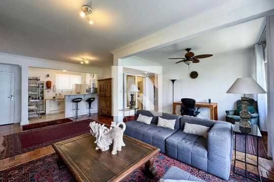 Sala de apartamento para alugar com 1 quarto, 100m² em Vila Nova Conceição, São Paulo