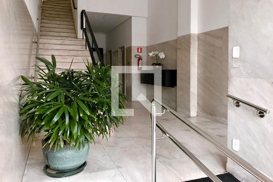 Hall de apartamento para alugar com 1 quarto, 100m² em Vila Nova Conceição, São Paulo